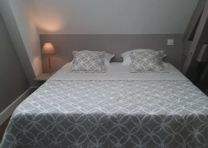 Le Bristol Canal & Chenier Canaldumidi * Καρκασόν